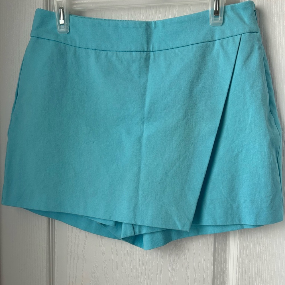 Crown and Ivy Skort